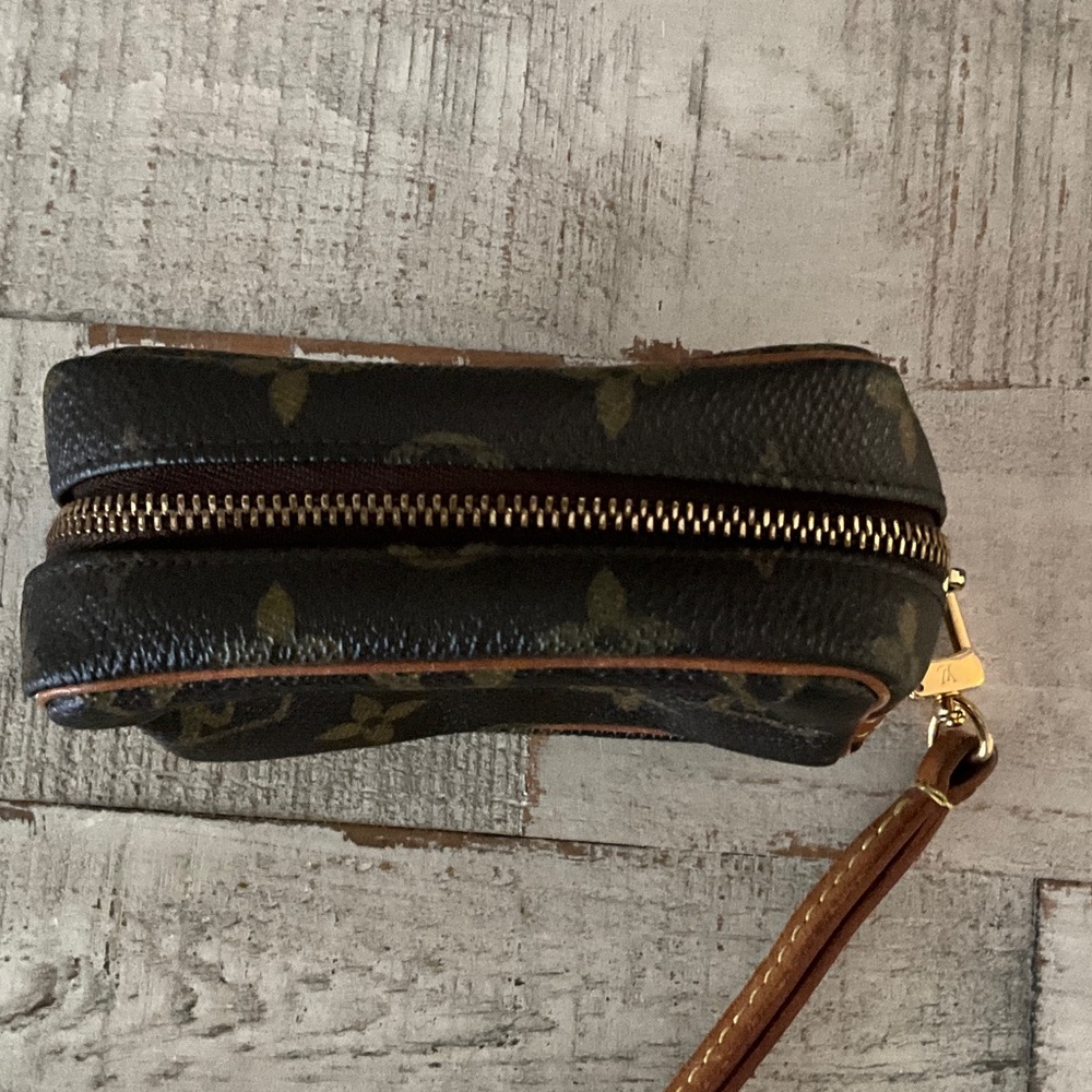 Louis Vuitton Monogram Canvas Mini Bag - Picture 2 of 8